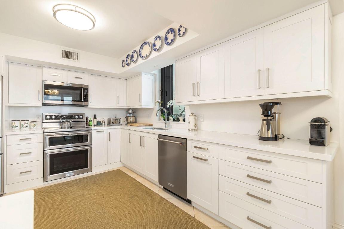 EASTPOINTE CONDO - Residential