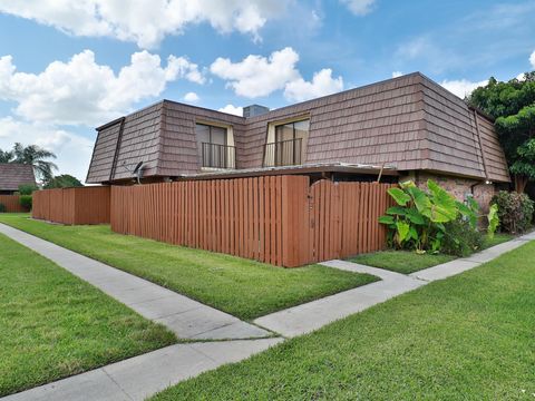 1034 Springdale Circle Palm Springs FL 33461