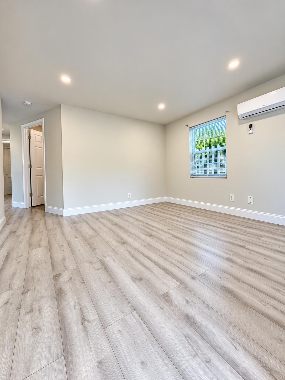 1028 18TH Street 0