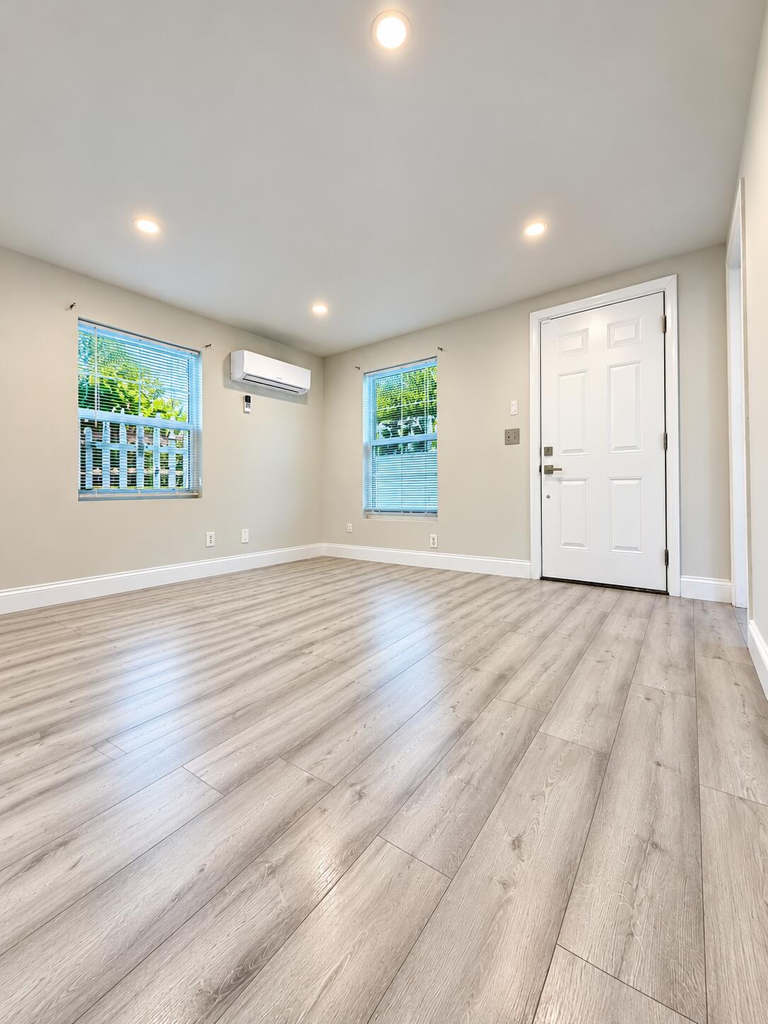 1028 18TH Street 0