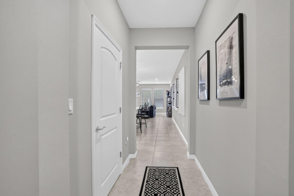 Photo of 4416 Appleton Circle E, Oakland Park, FL 33309 (MLS # B26076879)