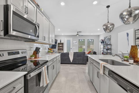 Tiny photo for 4416 Appleton Circle E, Oakland Park, FL 33309 (MLS # B26076879)