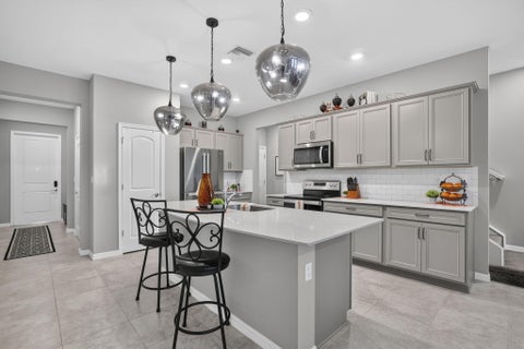 Tiny photo for 4416 Appleton Circle E, Oakland Park, FL 33309 (MLS # B26076879)