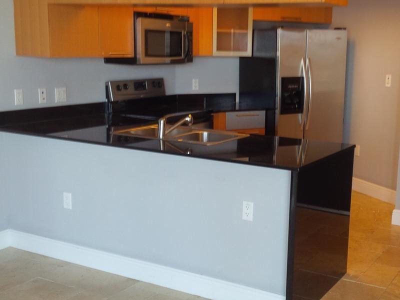 1750 N Bayshore Dr 5102
