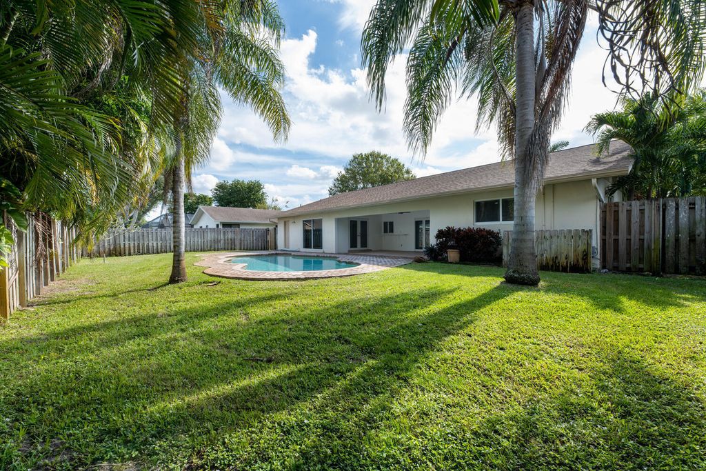 Photo of 4695 Brandywine Drive, Boca Raton, FL 33487 (MLS # B26029895)