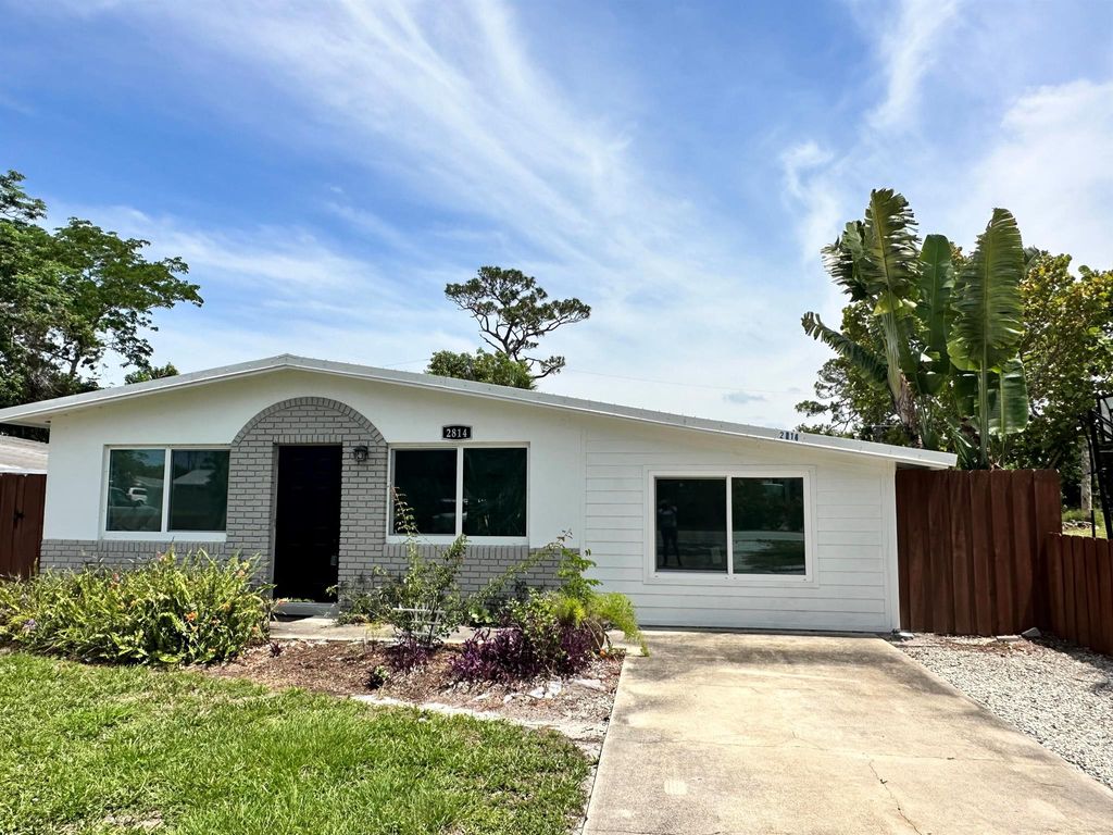Photo of 2814 SE Indian Street, Stuart, FL 34997 (MLS # R10915379)
