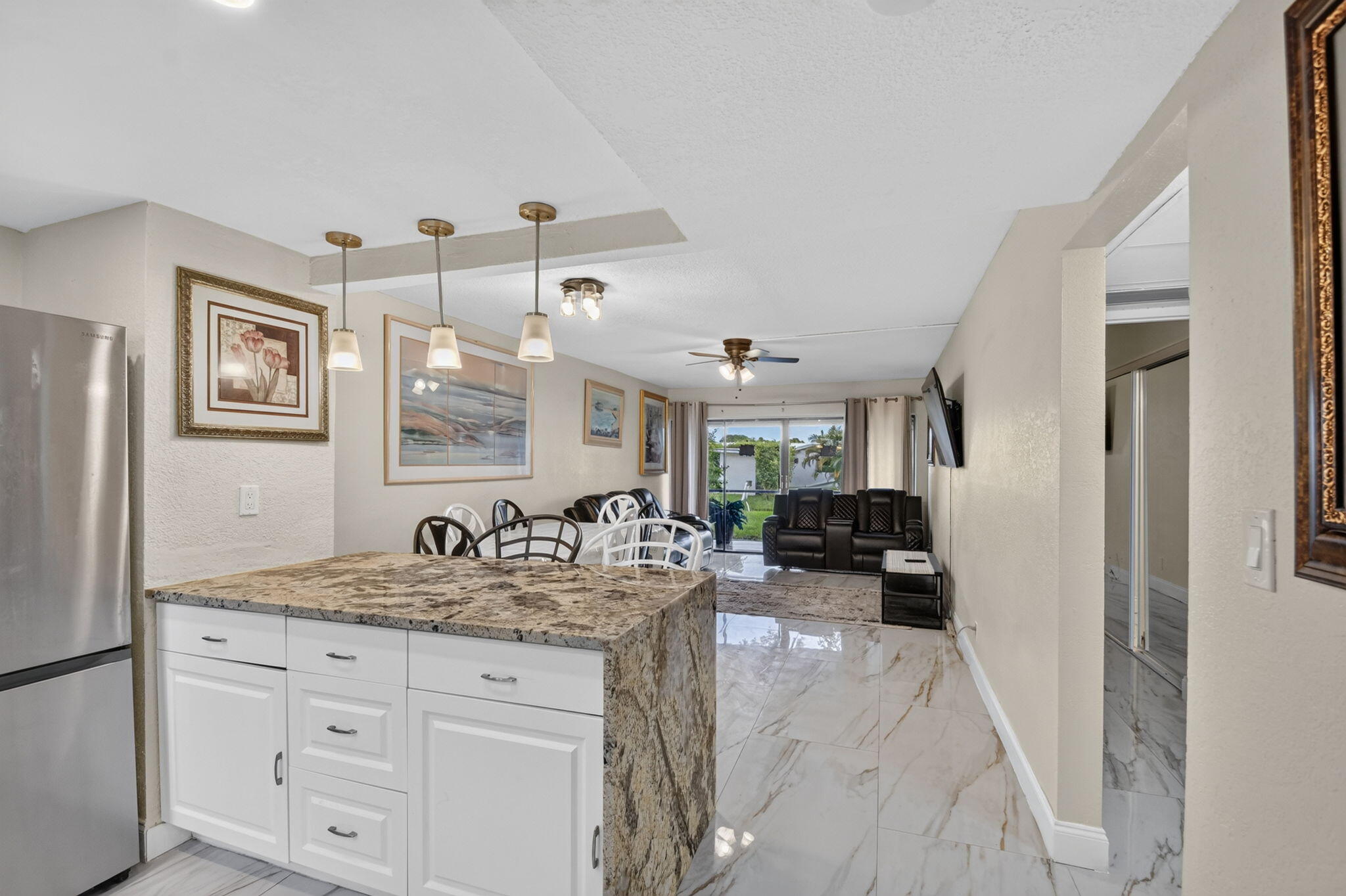 View photos, virtual tours, details... 2101 W Woolbright Road J107