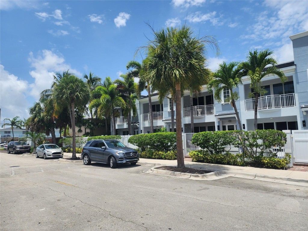 Photo of 3909 NE 21st Avenue #2, Fort Lauderdale, FL 33308 (MLS # F10509219)