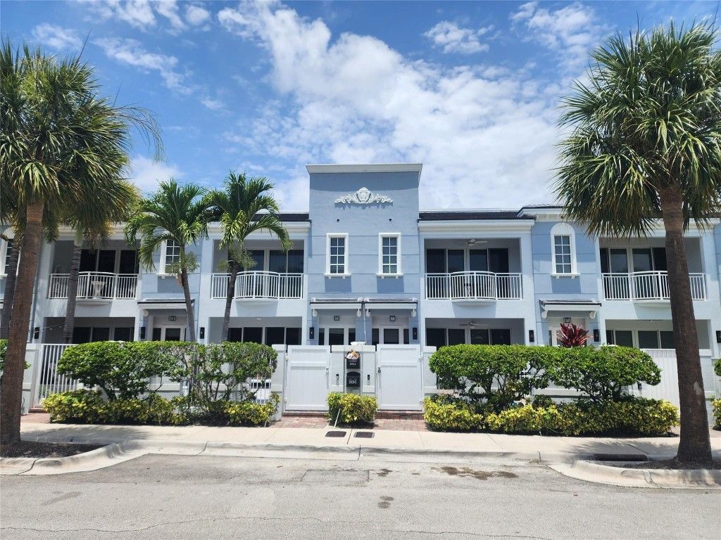 Photo of 3909 NE 21st Avenue #2, Fort Lauderdale, FL 33308 (MLS # F10509219)