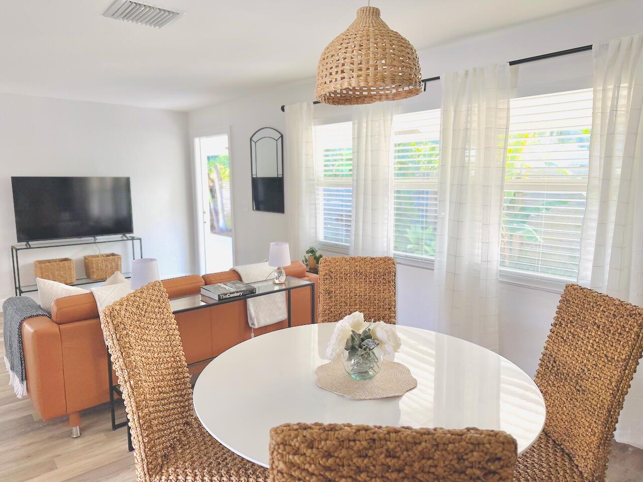 DELRAY TOWN OF - Residential Lease