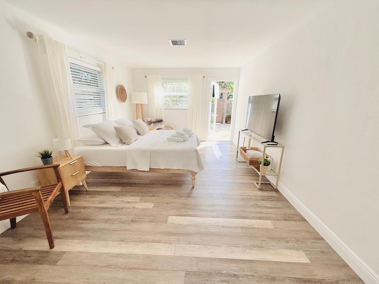 DELRAY TOWN OF - Residential Lease