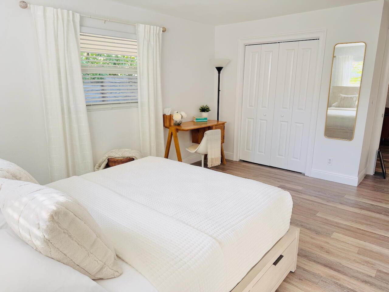 DELRAY TOWN OF - Residential Lease