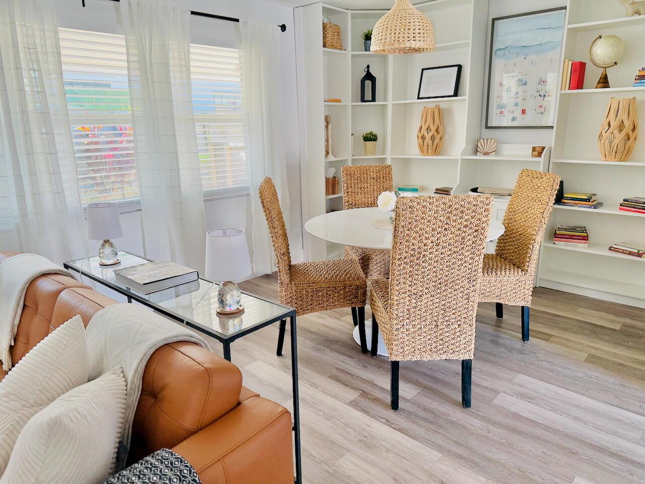 DELRAY TOWN OF - Residential Lease