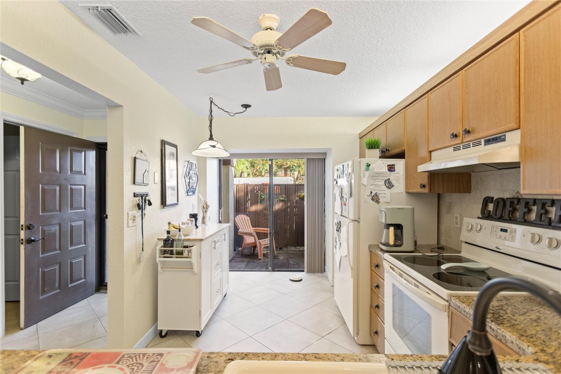 BAYWOOD VILLAGE III-A - Residential