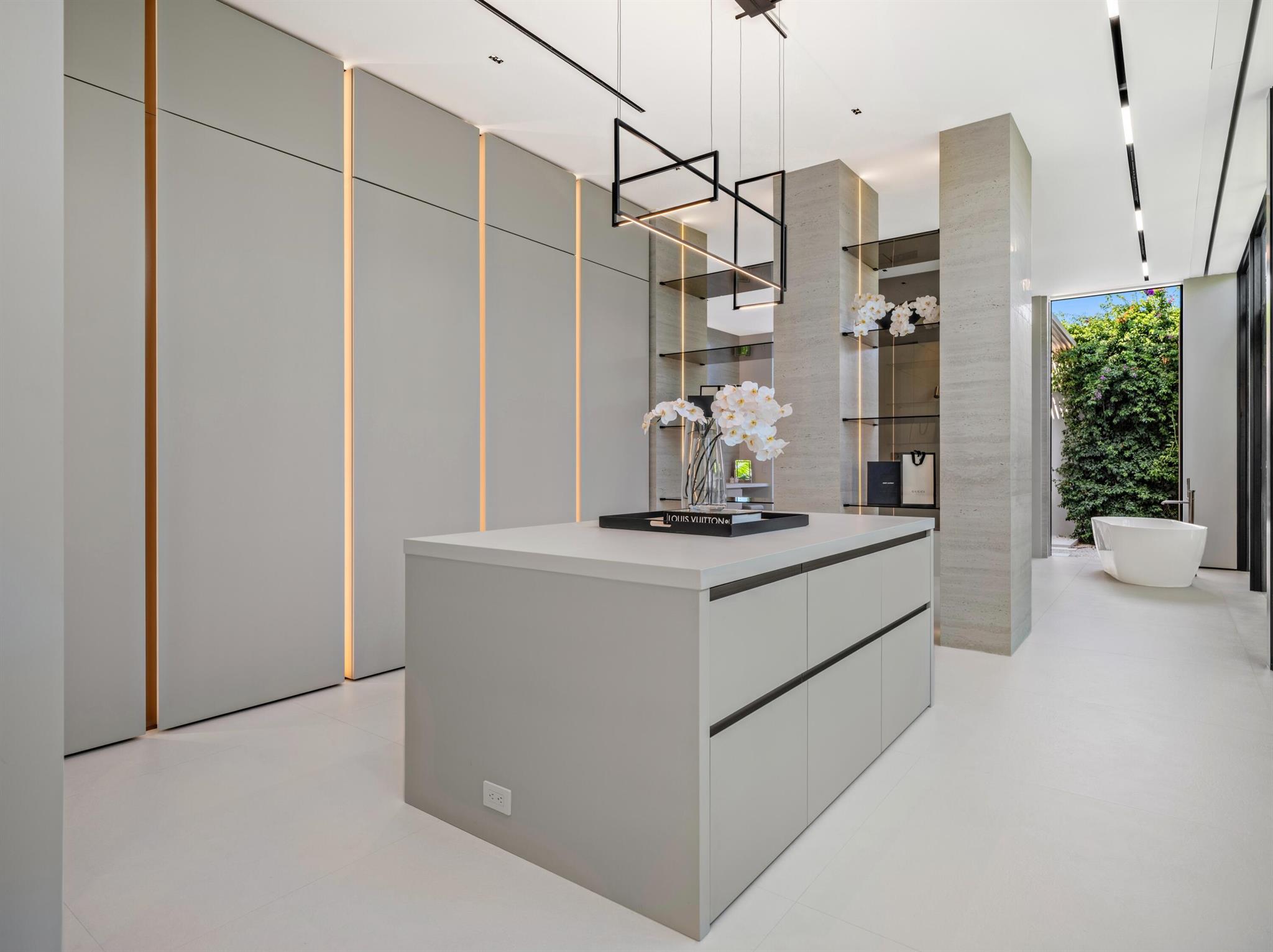 POINT MANALAPAN 1 - Residential