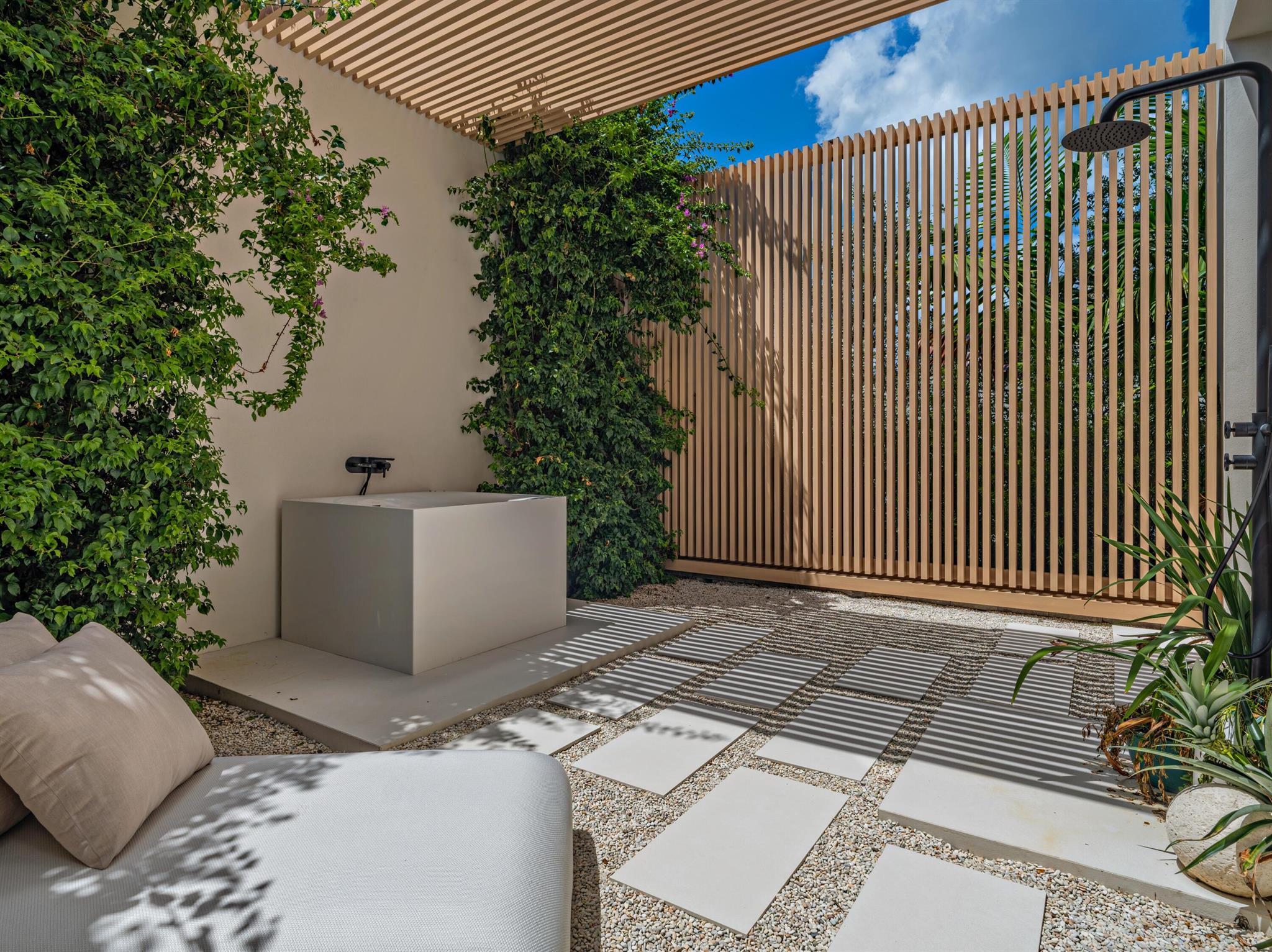 POINT MANALAPAN 1 - Residential