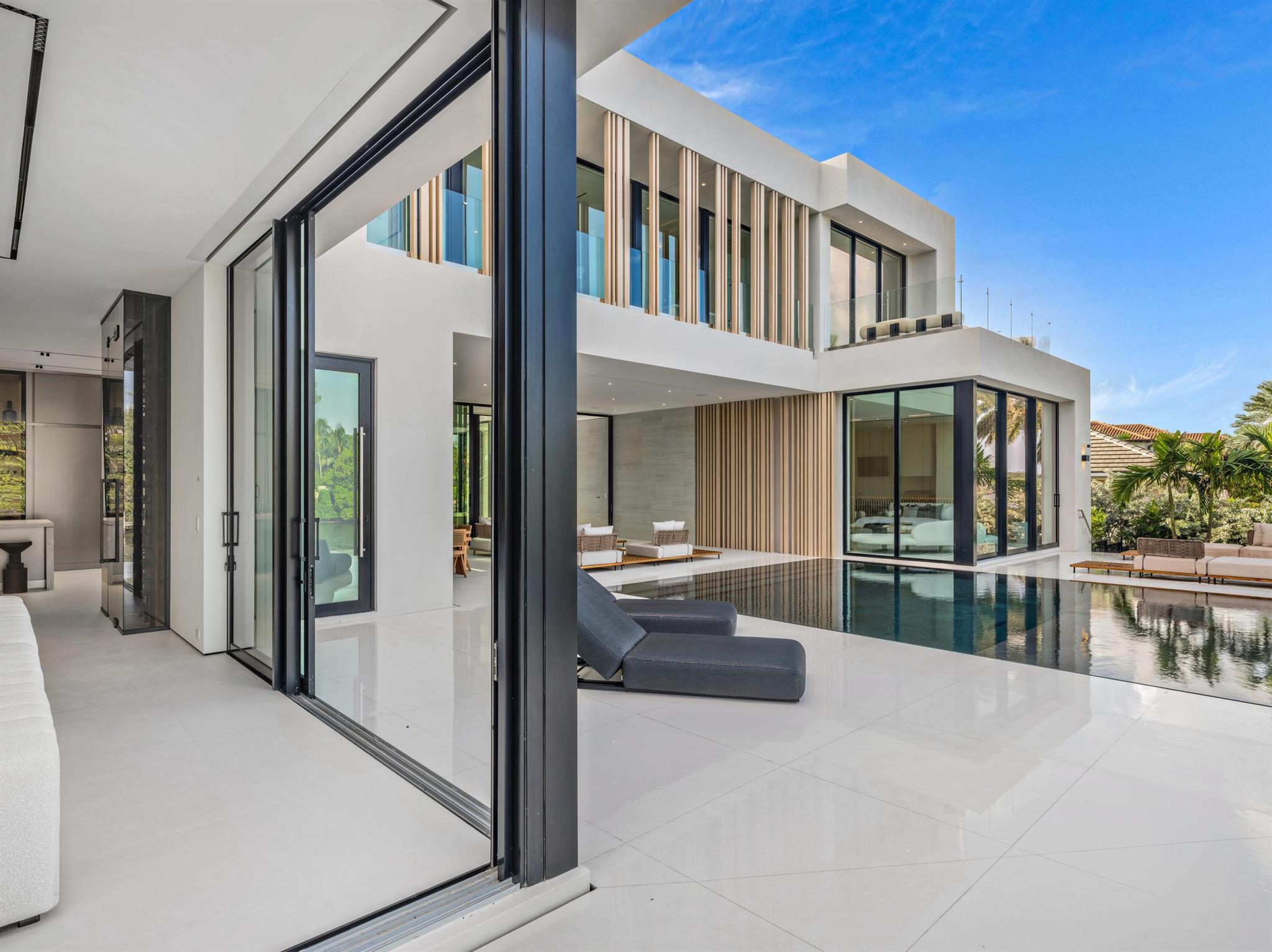 POINT MANALAPAN 1 - Residential