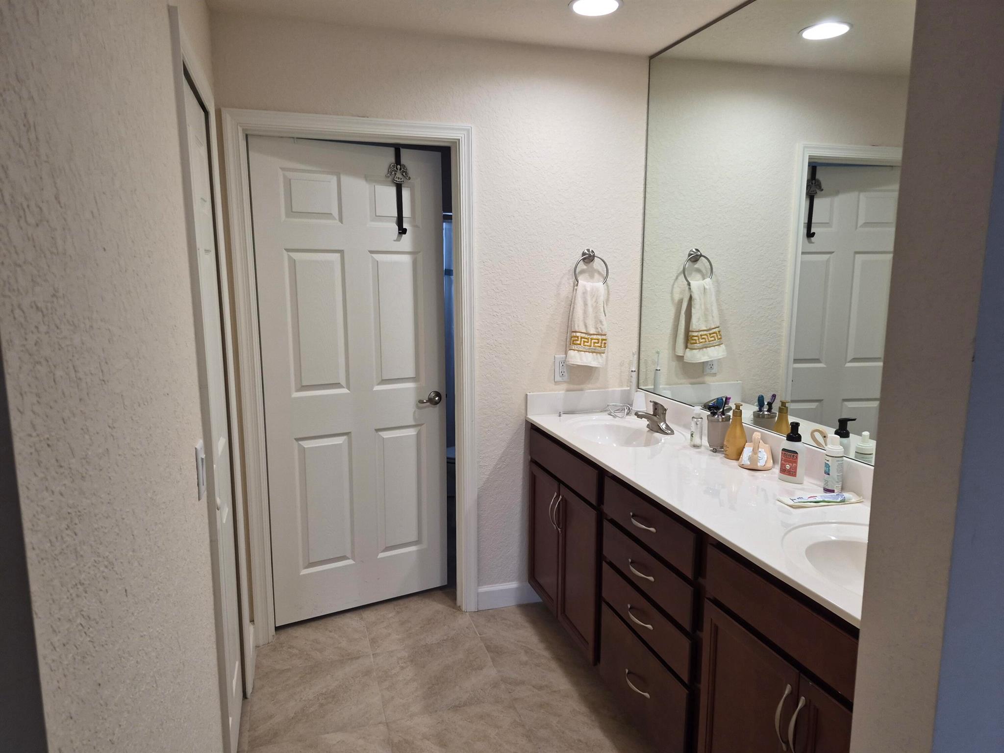 SPANISH LAKES ONE LEASEHO - Residential