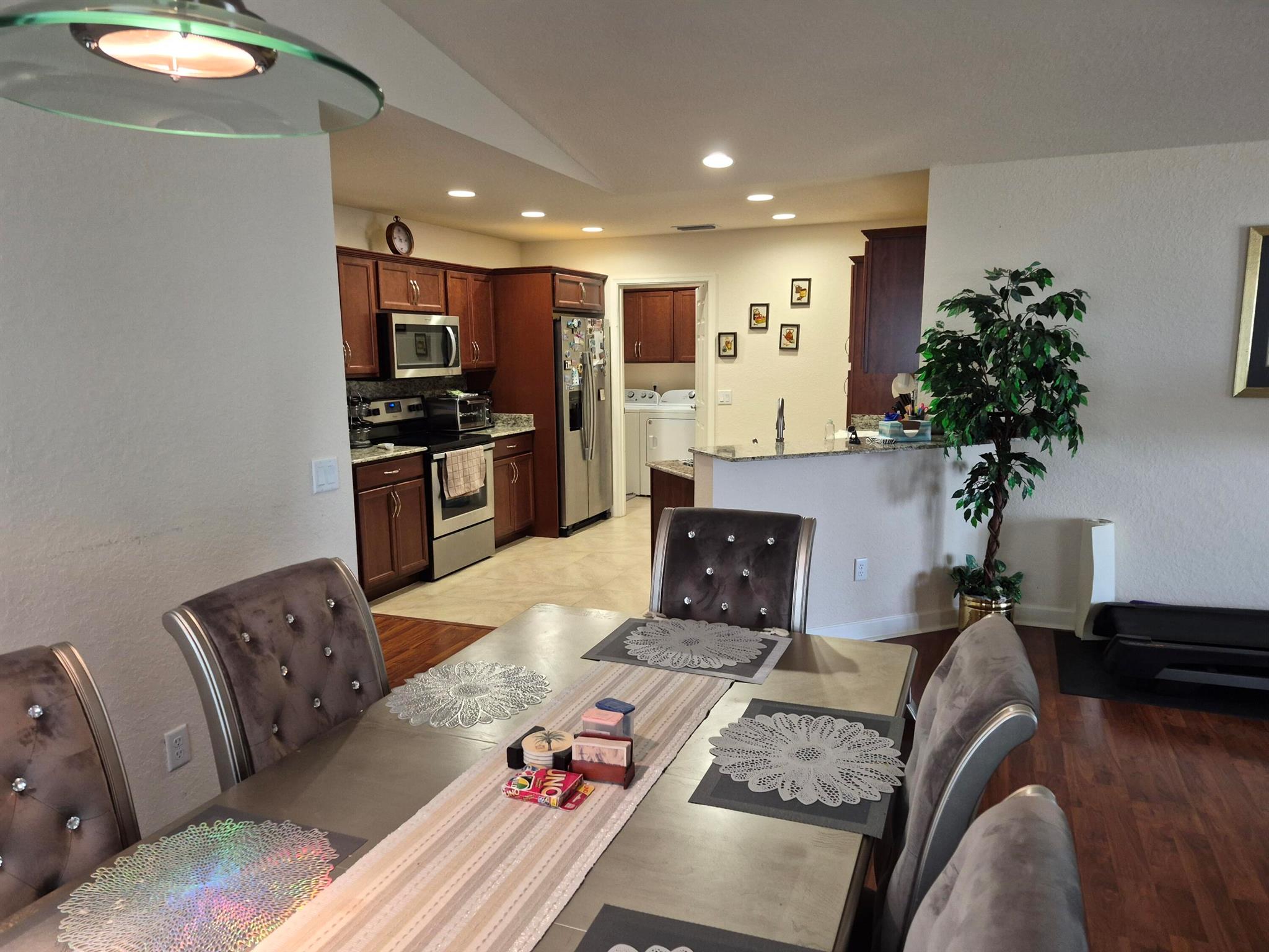 SPANISH LAKES ONE LEASEHO - Residential