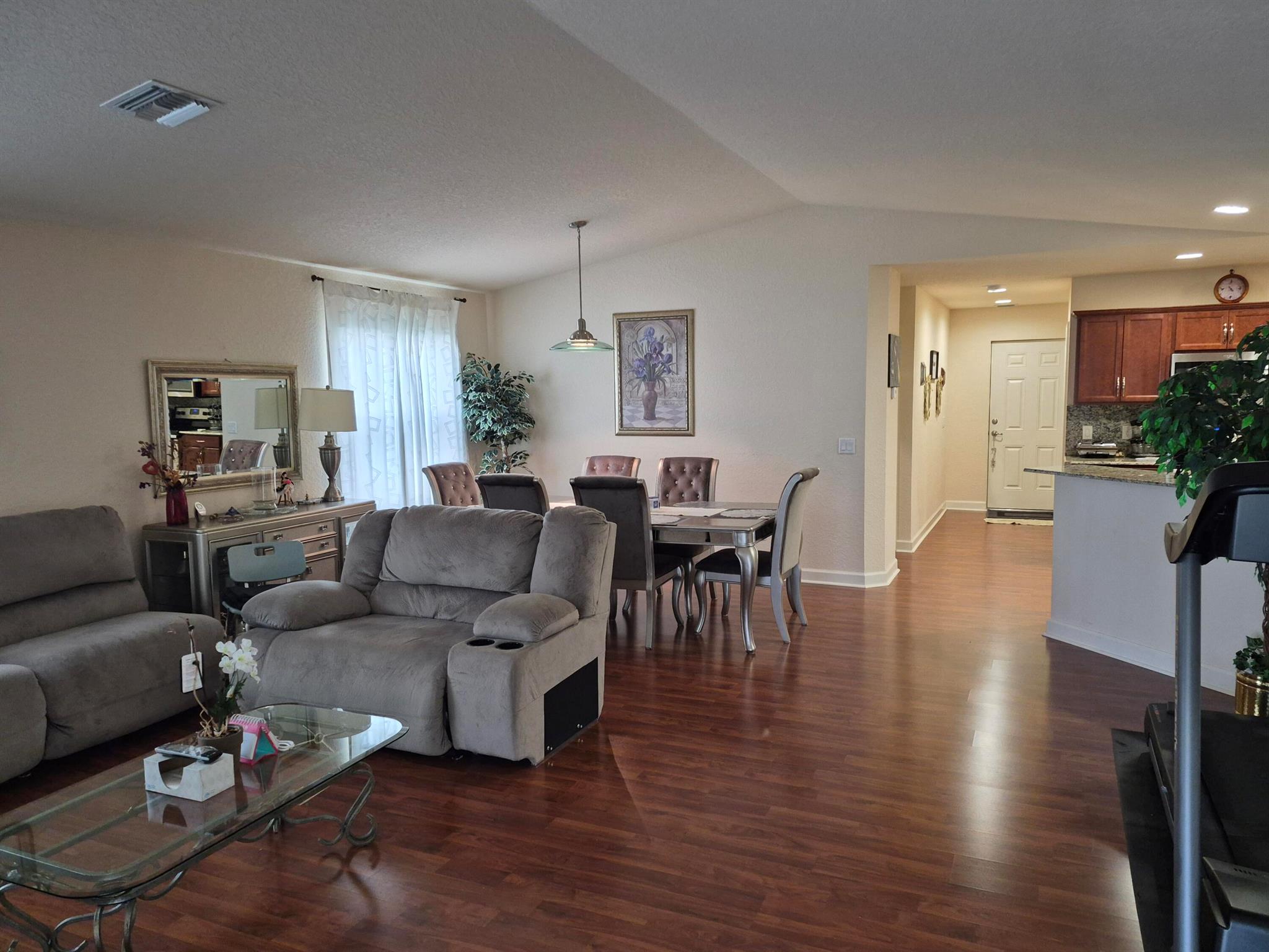 SPANISH LAKES ONE LEASEHO - Residential