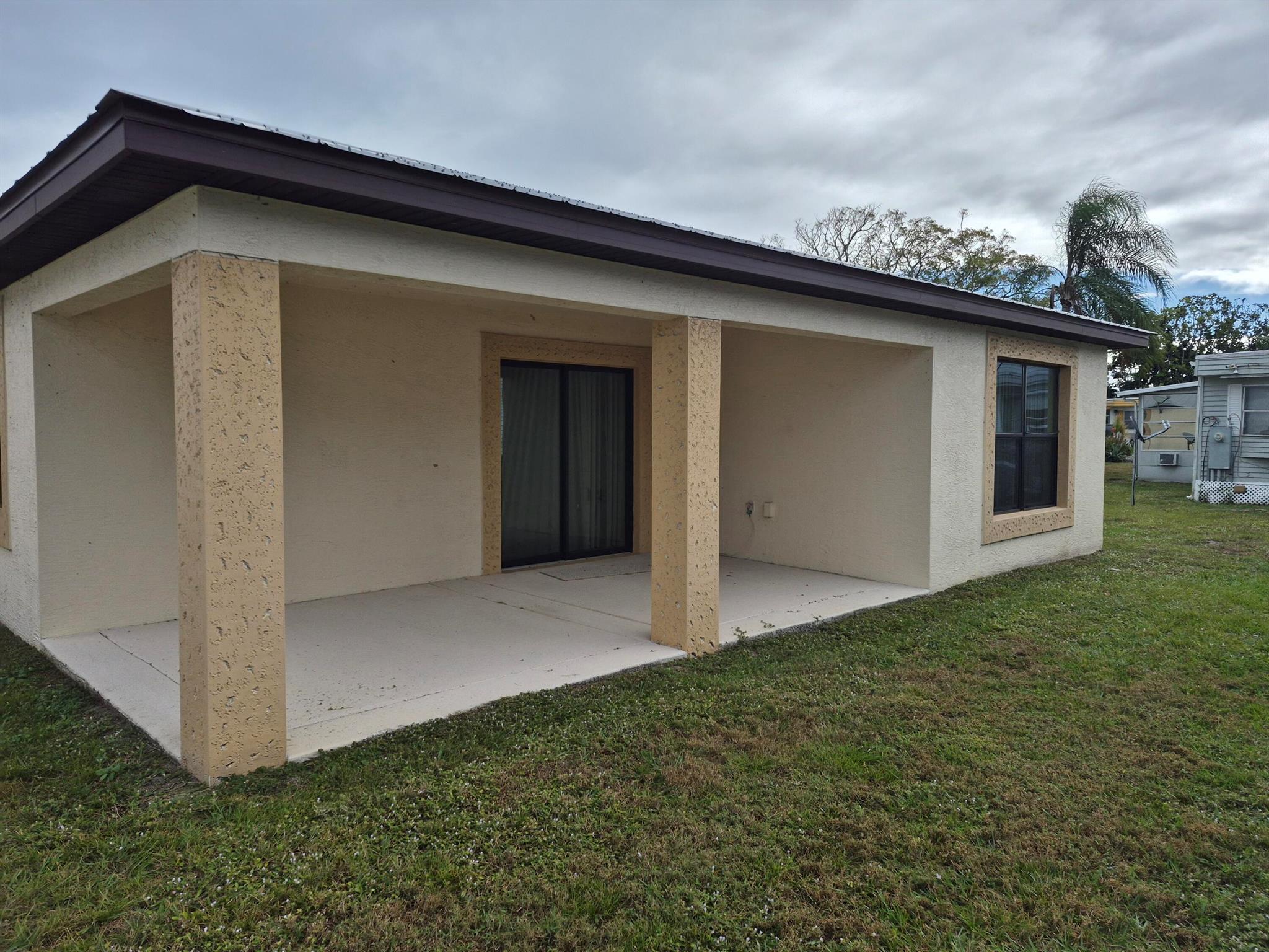 SPANISH LAKES ONE LEASEHO - Residential