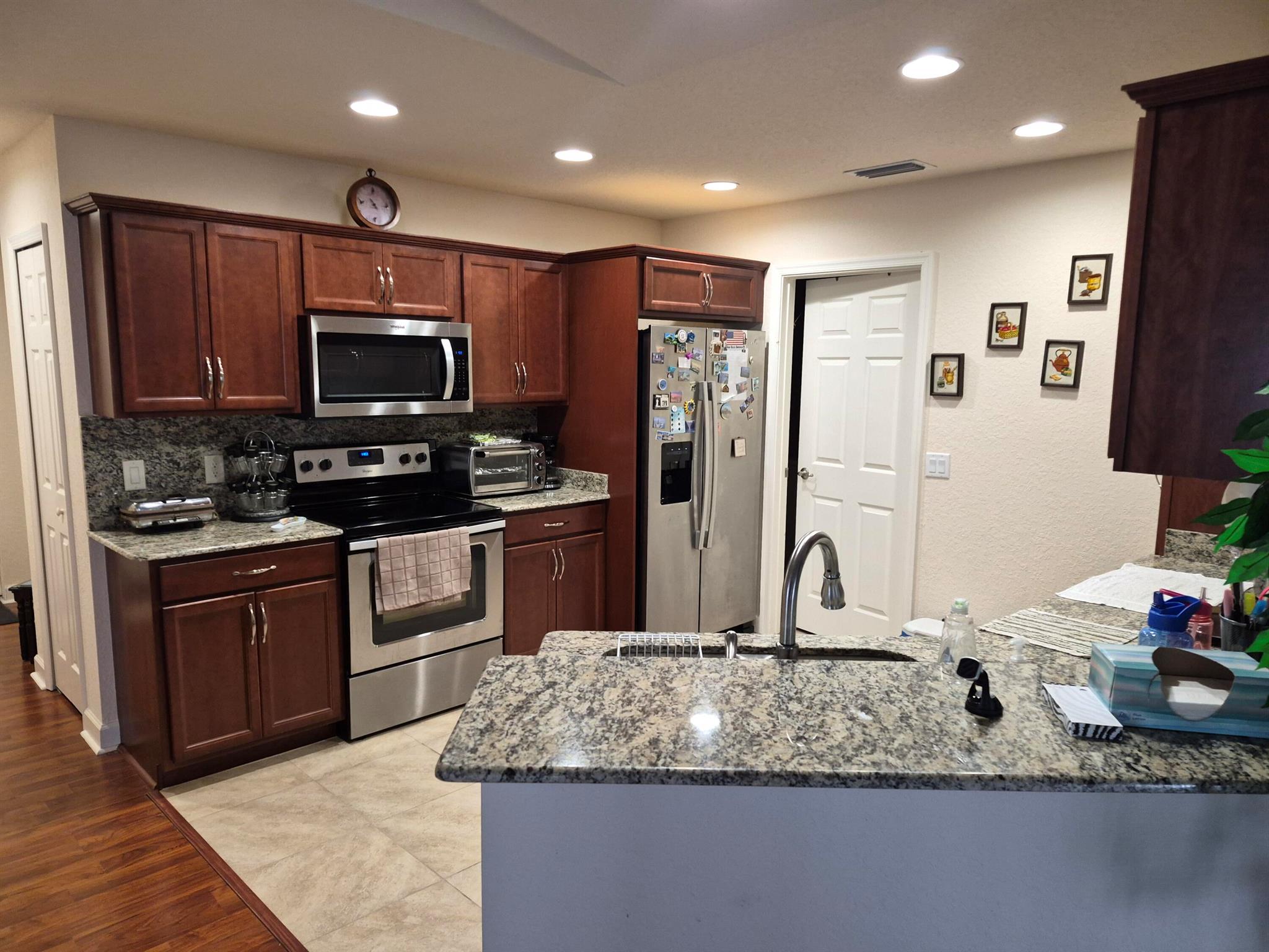 SPANISH LAKES ONE LEASEHO - Residential