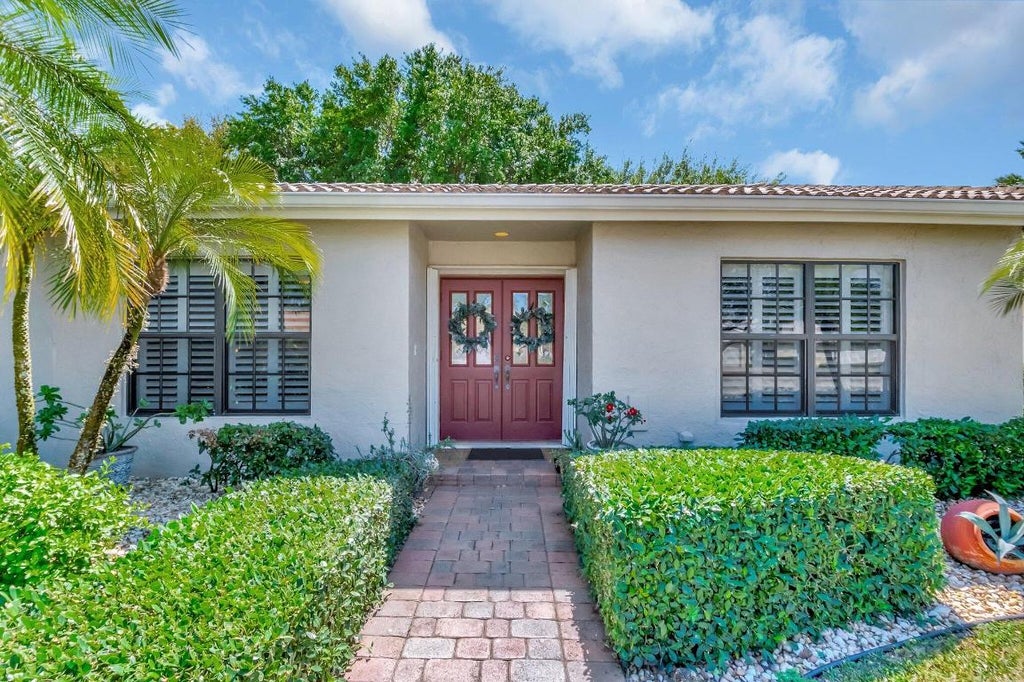 Photo of 22015 Colony Drive, Boca Raton, FL 33433 (MLS # R11071170)