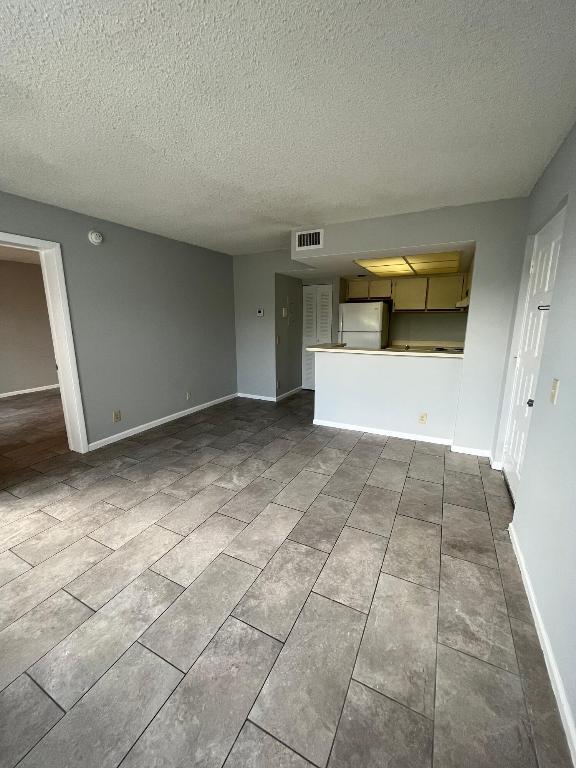 CLEAR LAKE CLUB CONDO - Residential Lease