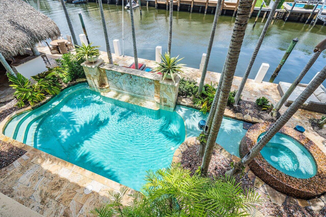 TROPIC ISLE - Residential