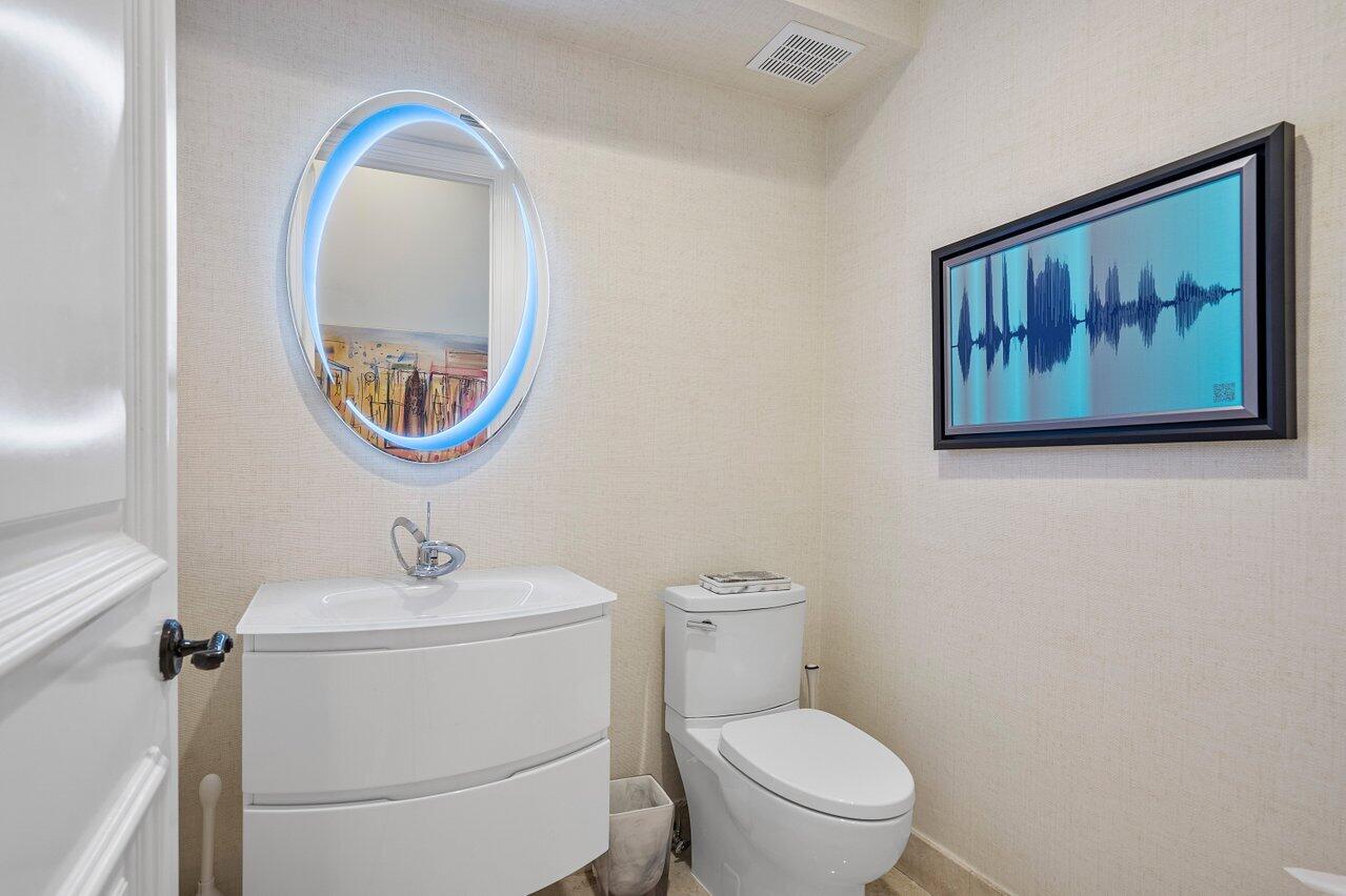 TROPIC ISLE - Residential