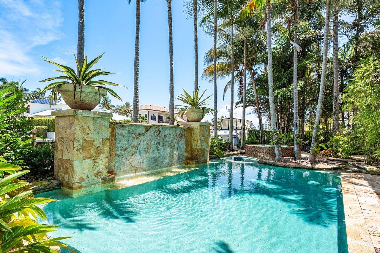 TROPIC ISLE - Residential