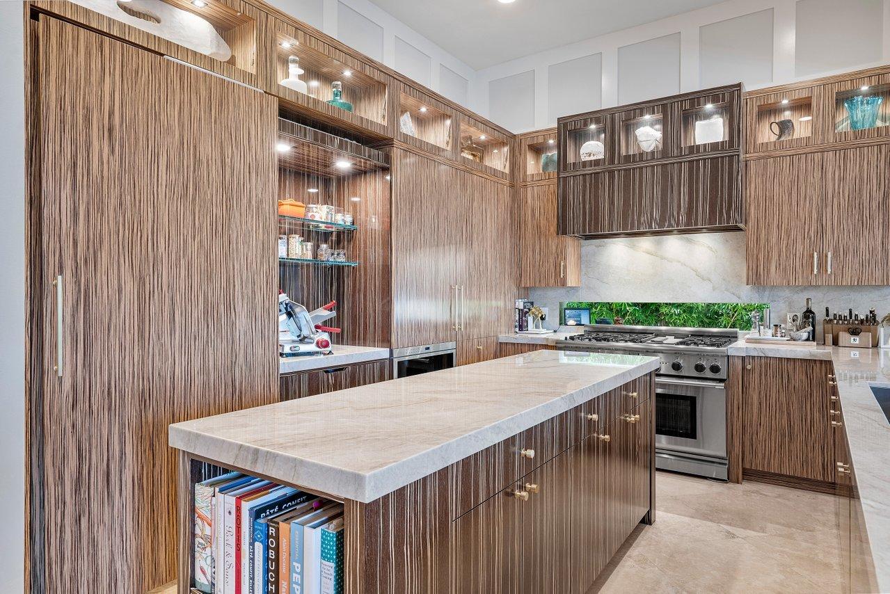 TROPIC ISLE - Residential