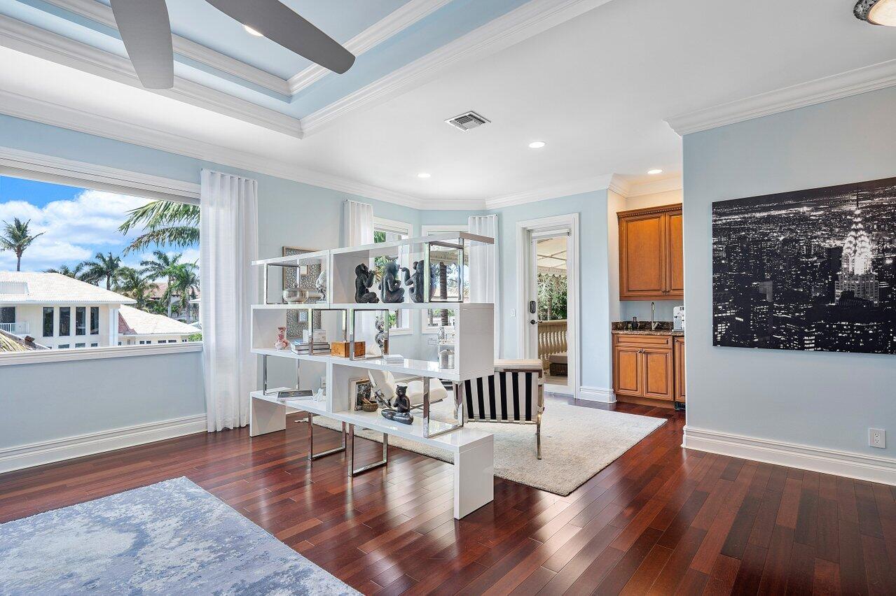 TROPIC ISLE - Residential