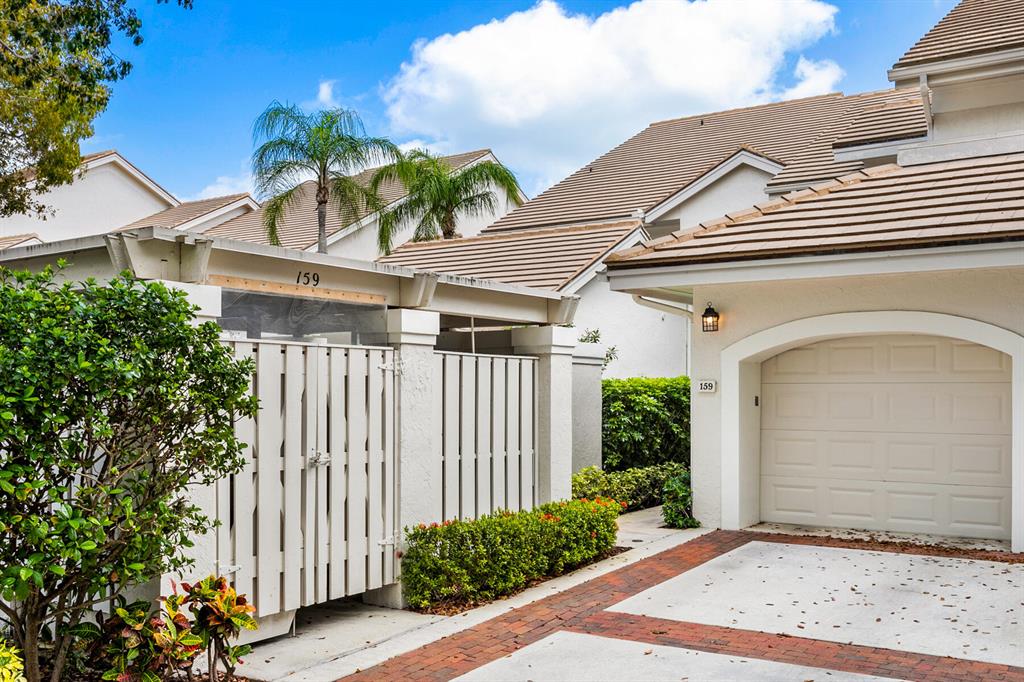 WEST BAY AT JONATHANS LANDING CONDO - Residential