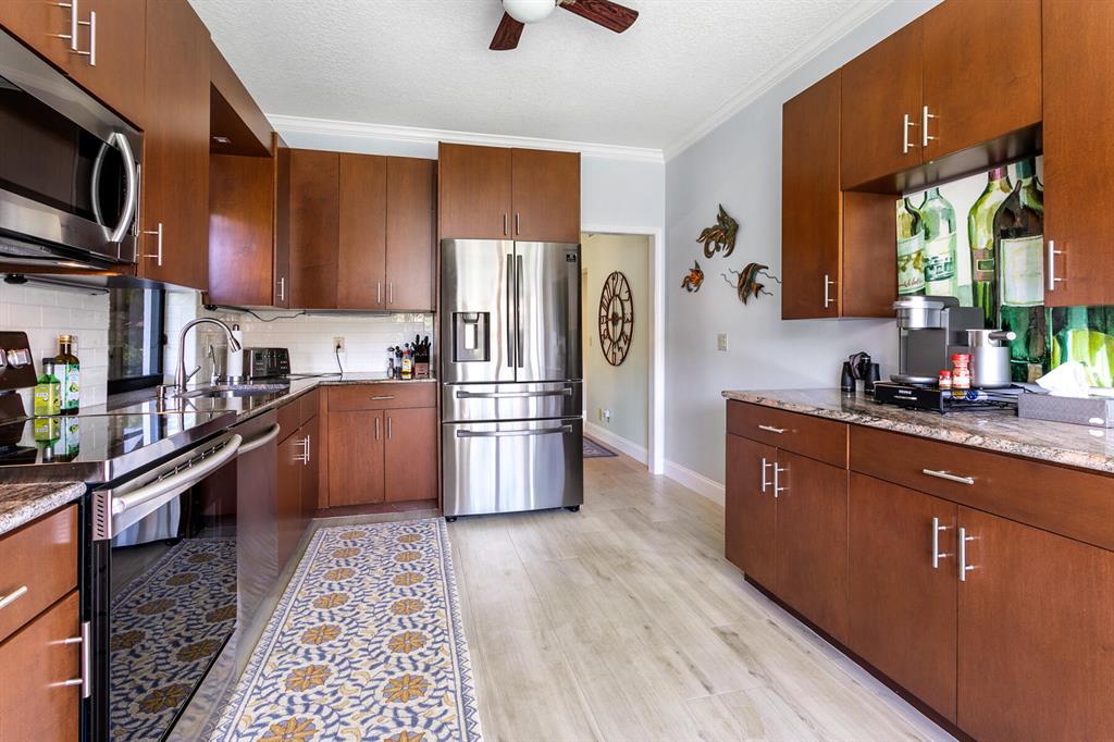 WEST BAY AT JONATHANS LANDING CONDO - Residential