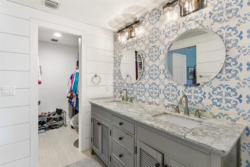 WEST BAY AT JONATHANS LANDING CONDO - Residential