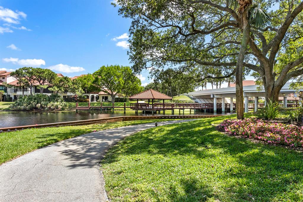 WEST BAY AT JONATHANS LANDING CONDO - Residential