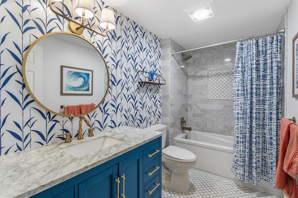 WEST BAY AT JONATHANS LANDING CONDO - Residential