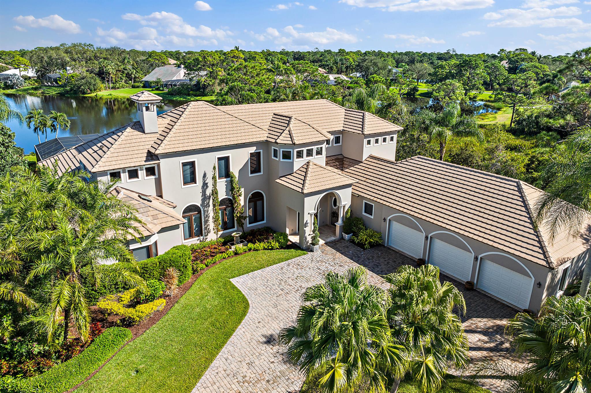 2506 NW Hollyberry Lane
