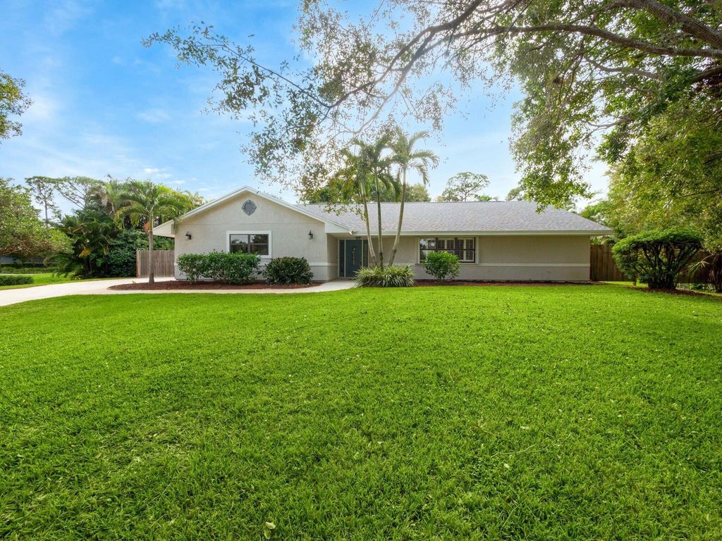 Photo of 1600 SW Belgrave Terrace, Stuart, FL 34997 (MLS # R11039122)