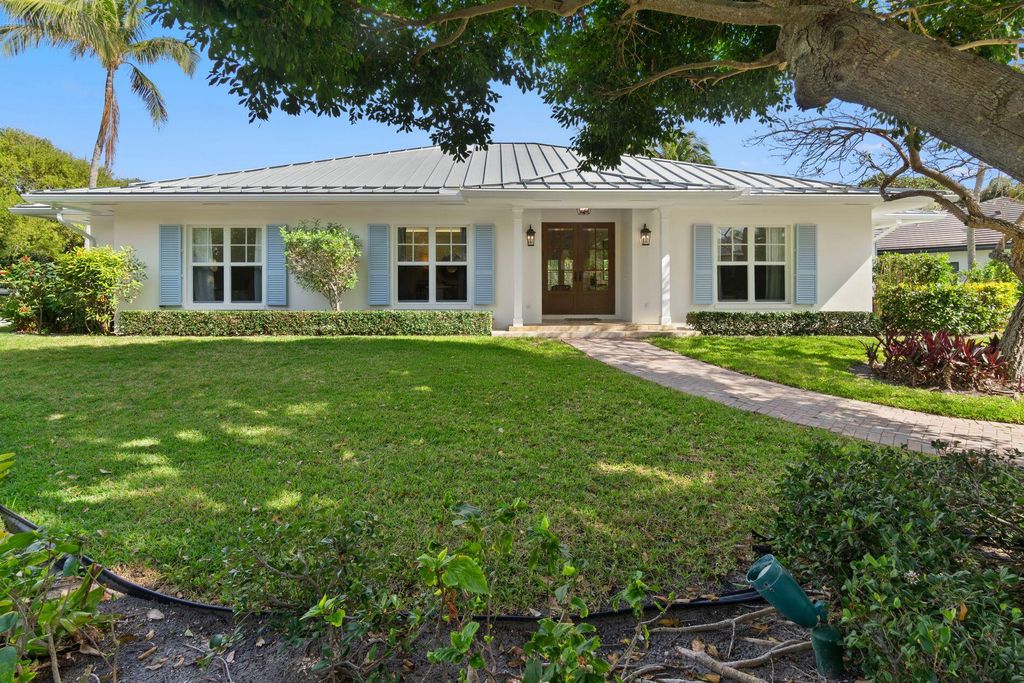 Photo of 3 Osprey Court, Ocean Ridge, FL 33435 (MLS # R10974121)