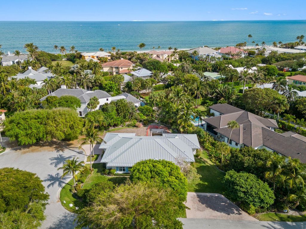 Photo of 3 Osprey Court, Ocean Ridge, FL 33435 (MLS # R10974121)