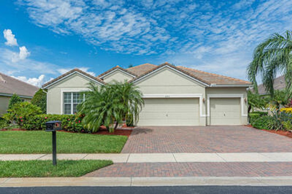 Photo of 4250 Diamond Square, Vero Beach, FL 32967 (MLS # R11159201)