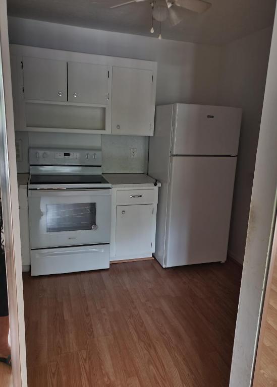 STRATFORD CONDOMINIUM - Residential