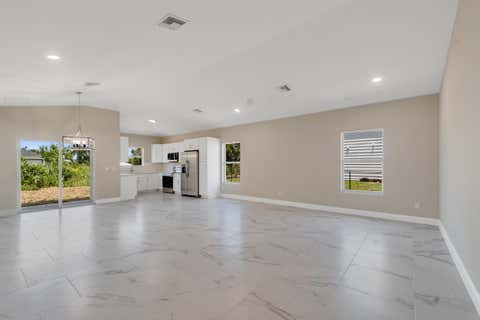 Tiny photo for 920 7th Place, Vero Beach, FL 32962 (MLS # B26053929)