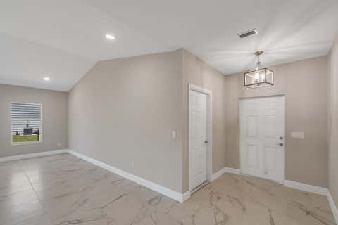 Tiny photo for 920 7th Place, Vero Beach, FL 32962 (MLS # B26053929)
