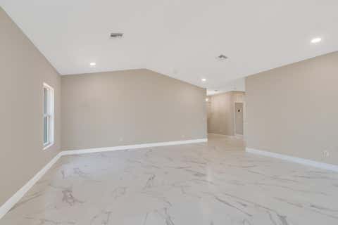 Tiny photo for 920 7th Place, Vero Beach, FL 32962 (MLS # B26053929)
