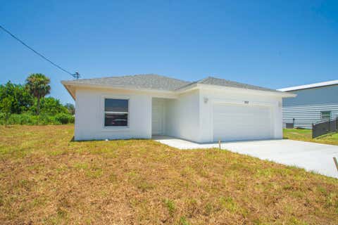 Tiny photo for 920 7th Place, Vero Beach, FL 32962 (MLS # B26053929)