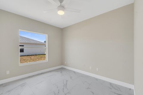 Tiny photo for 920 7th Place, Vero Beach, FL 32962 (MLS # B26053929)