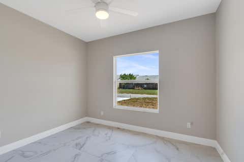 Tiny photo for 920 7th Place, Vero Beach, FL 32962 (MLS # B26053929)